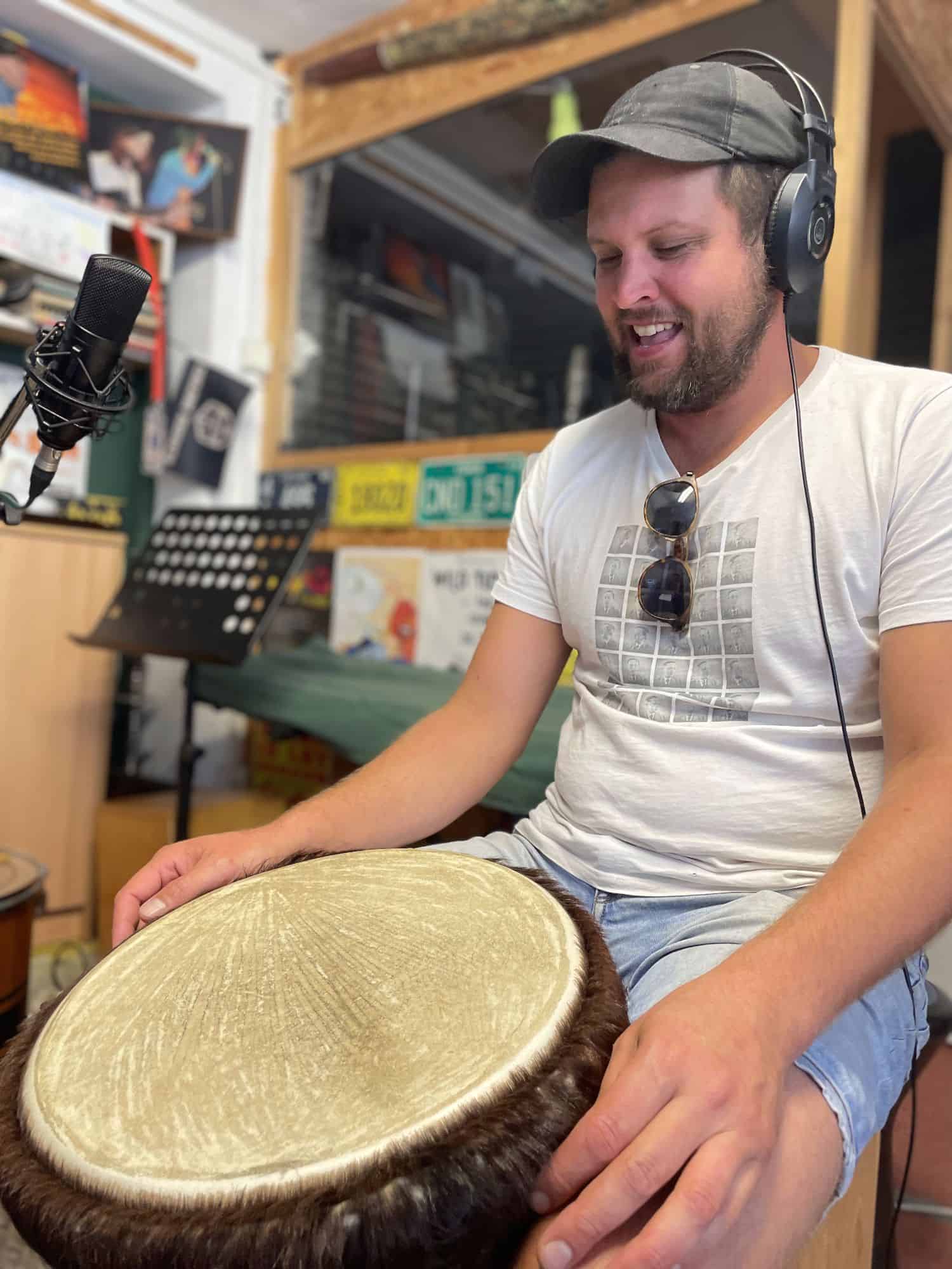 Muzikant s bubnem Muzikant s bubnem